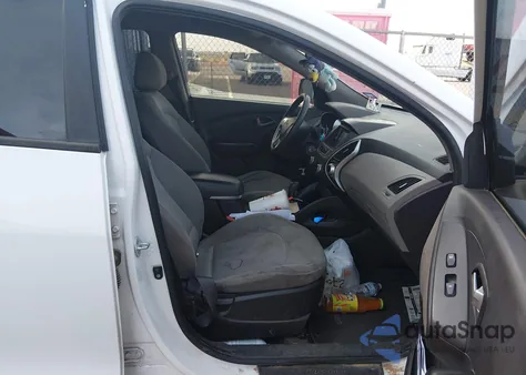 2013 Hyundai Tucson Gl z USA, uszkodzony, nr VIN KM8JT3ABXDU769192